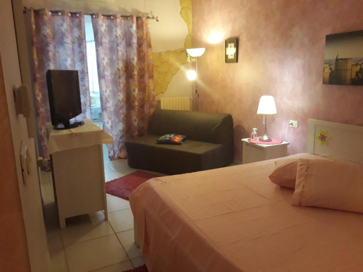 Suites Rome Pescara Exteriör bild