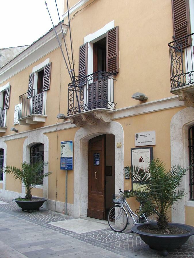 Suites Rome Pescara Exteriör bild